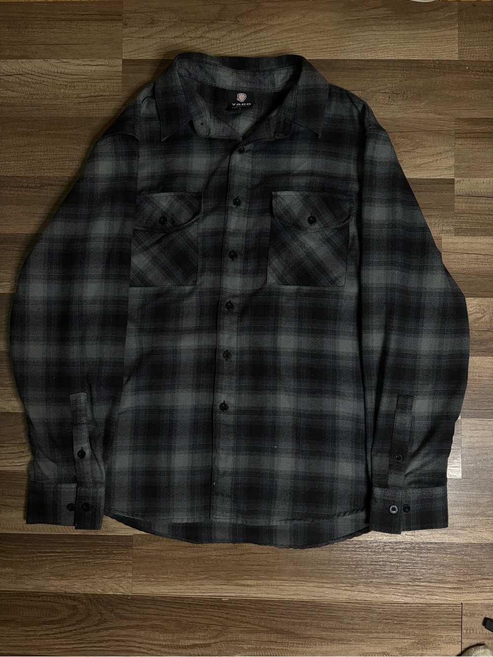 Yago Men's L Gray Black Plaid Flannel Long Sleeve Button-Up Shirt Pockets